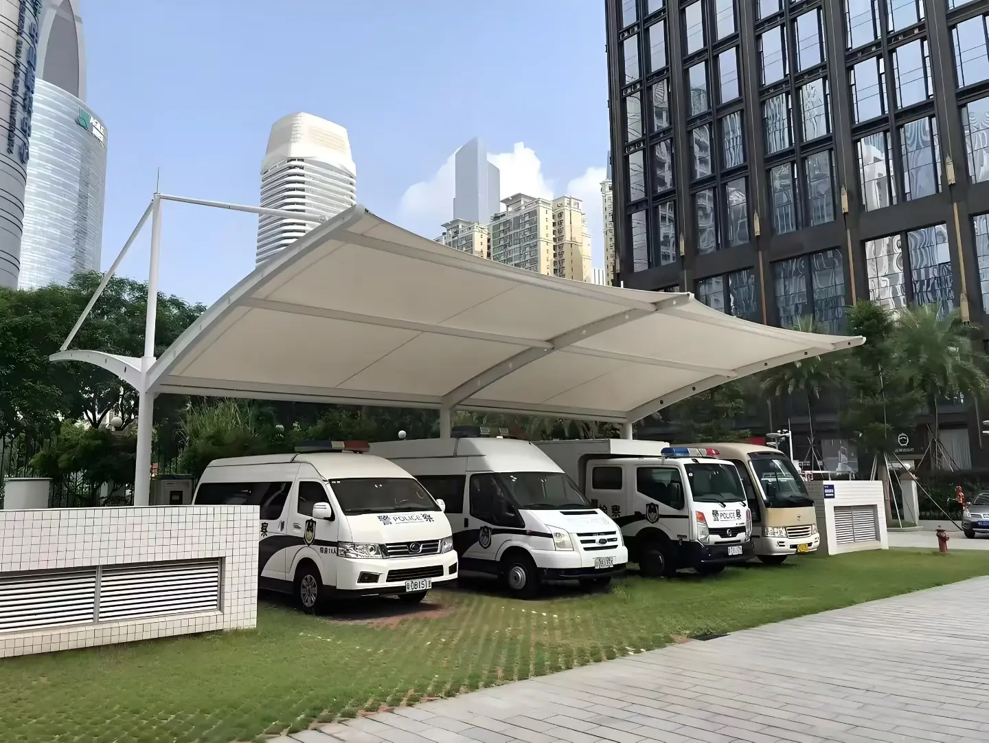贵州麻江膜结构车棚怎么选？山地多雨高湿环境，园区物业采购避坑指南