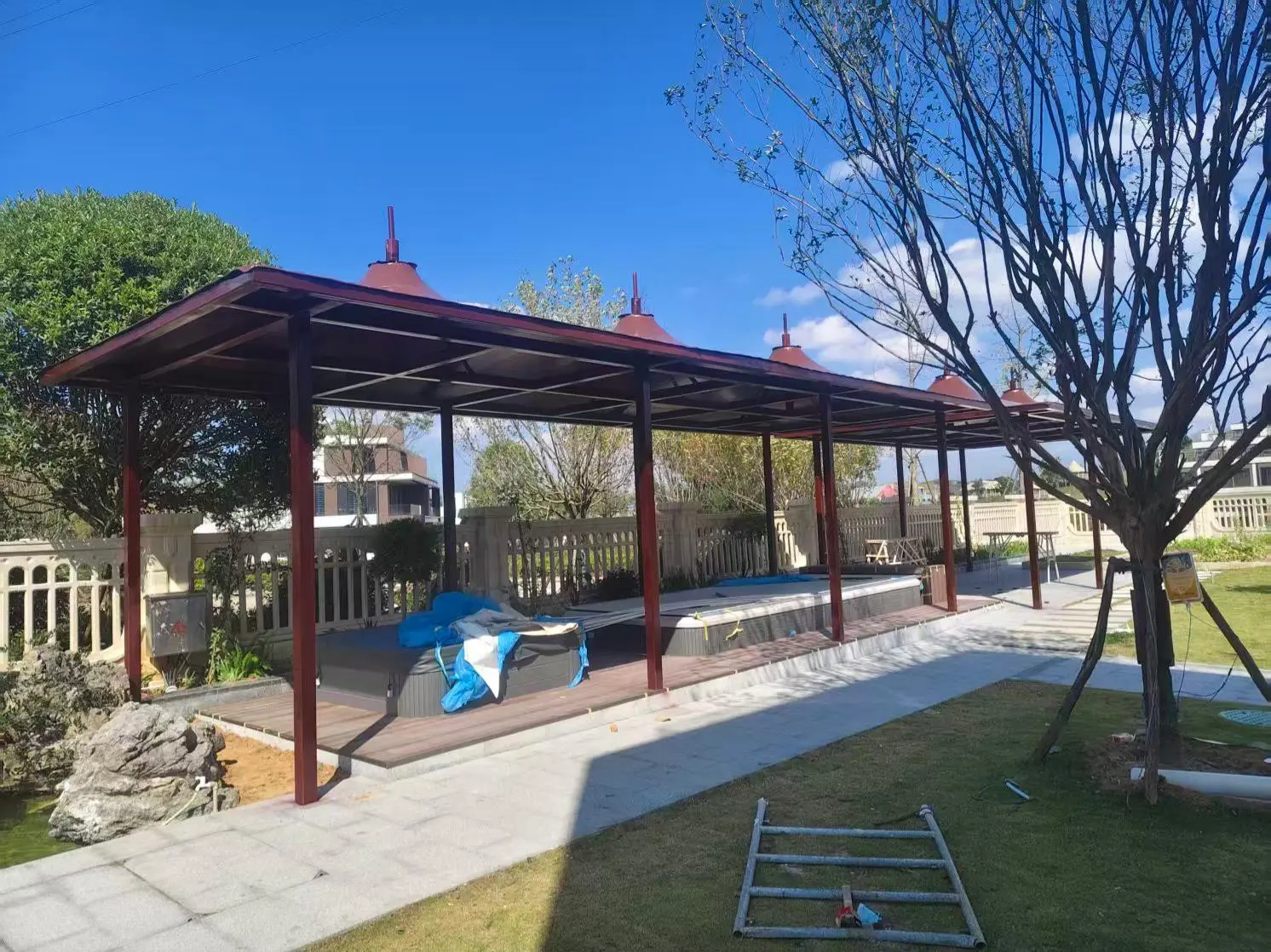 贵州麻江园区小区膜结构停车棚怎么选?本地源头工厂拆解三大坑,避开返修翻倍成本